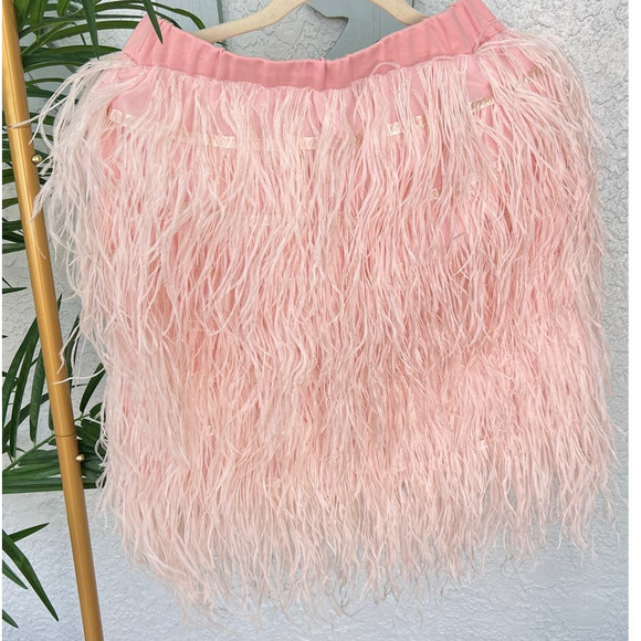 leo and Veola Dresses & Skirts - Leo and Veola Pink Ostrich Feather Party Mini Skirt - Size Small